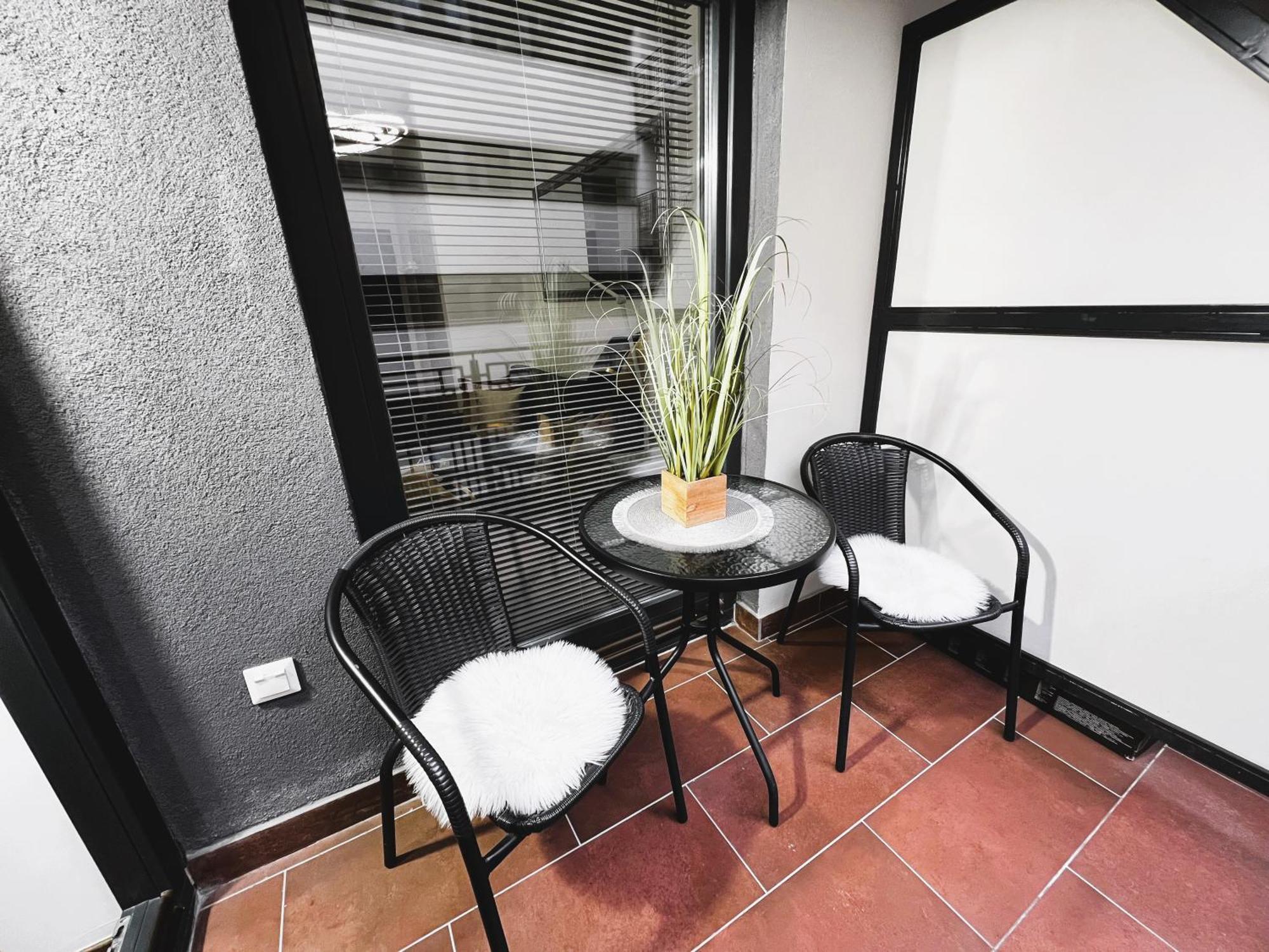 Luxe Central Studio With Pool, Parking & Ac Budapešť Exteriér fotografie