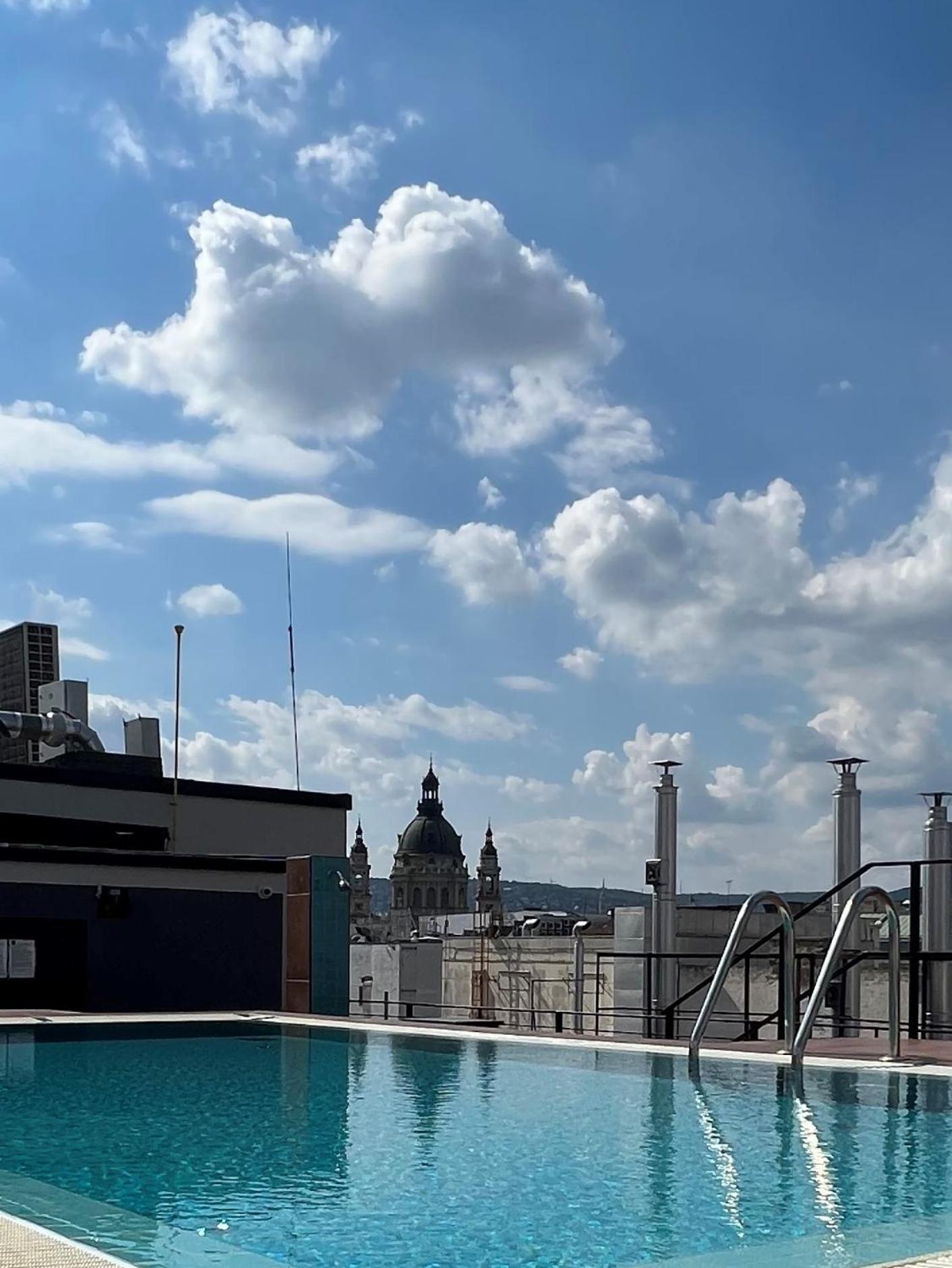 Luxe Central Studio With Pool, Parking & Ac Budapešť Exteriér fotografie