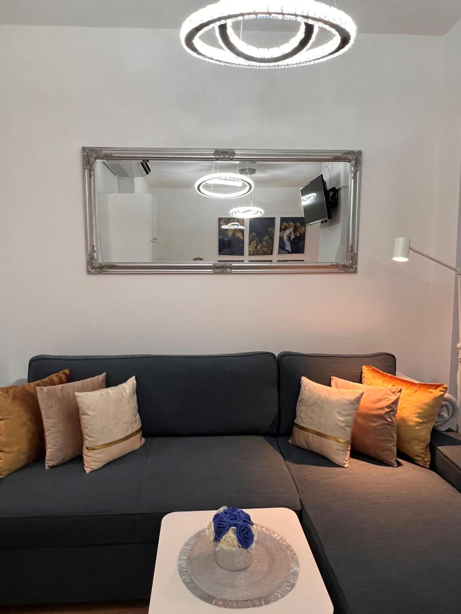 Luxe Central Studio With Pool, Parking & Ac Budapešť Exteriér fotografie